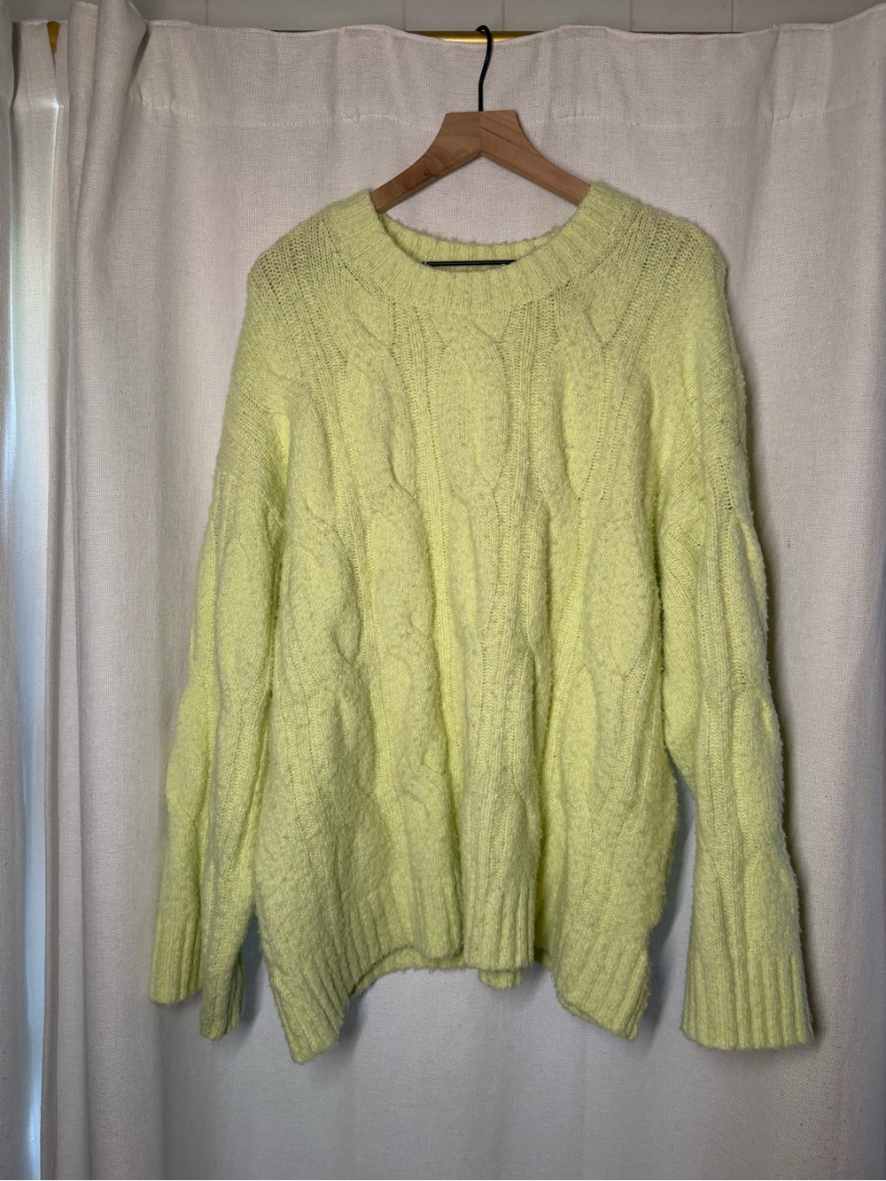 American Eagle Outfitters Cable Knit Crewneck Sweater - Pale Yellow